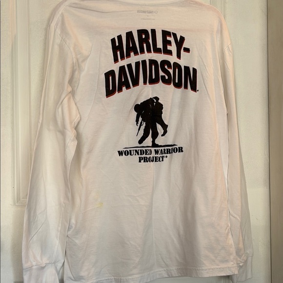 Harley-Davidson White Long Sleeve Tee with Iconic Logo - Picture 3 of 3